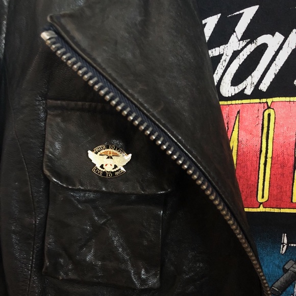 Vɪɴᴛᴀɢᴇ: ʙɪᴋᴇʀ ʟᴀᴘᴇʟ ᴘɪɴ - Picture 2 of 3